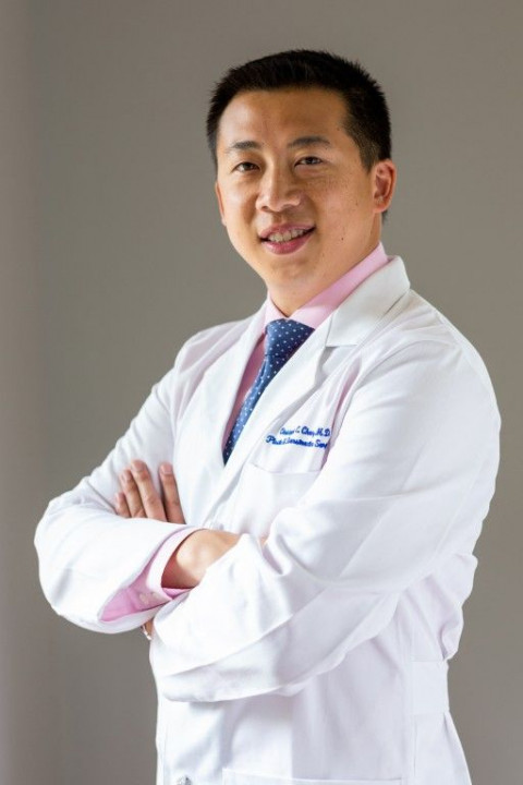 Visit Dr Christopher Chang
